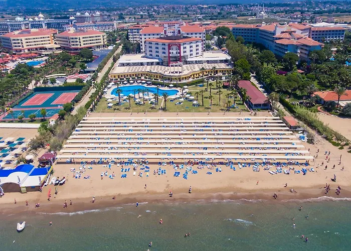 Cesars SideResort Hotel